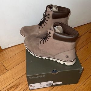Women’s Timberland Brookton boot size 10 New in box.